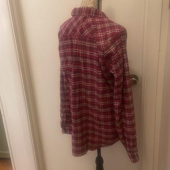 Royal Robbins Women’s Performance Flannel in Cerise. - Picture 2 of 5